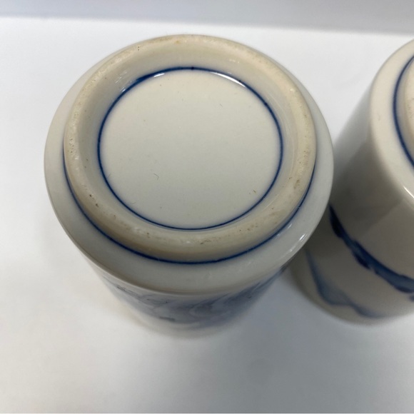 2 Vintage Hand Painted Saki Glasses Blue on White Asian Landscape OMC Otagiri - Picture 8 of 14